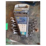 KOBALT WRENCH SET- METRIC- IN CASE