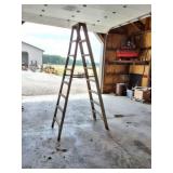 ALUMINUM STEP LADDER