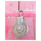 VINTAGE WOODEN ROPE PULLEY
