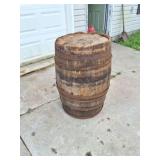 VINTAGE WHISKEY BARREL
