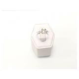 4.5g platinum ring with center stone removed;