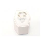 3.1g platinum band with diamond chips;