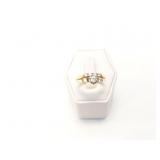4.5g 14k yg wedding set with several diamond