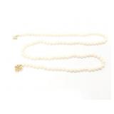 pearl strand with 14k yg clasp approx 2g;