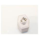 2.8g 10k wg ring with diamond chip;