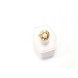 2.5g 14k yg ring with white bead on top;
