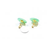 14k yg pr earring with green stone and white bead