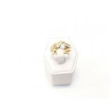6.7g 14k yg ring with approx .33ct small diamond;
