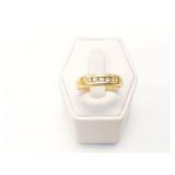 3g 14k yg ring with clear chips;