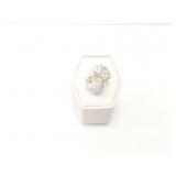6.2g platinum ring with several diamond chips and