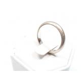 14k white gold band 4.3g;