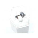 1.8g unmkd gold ring with approx 1.13ct euro cut