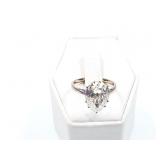 4.5g 14k white gold ring with 1 pear shaped