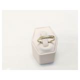 3.1g 14k wg ring with diamond chips;