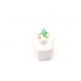 3.6g 14k yg ring green center stone;