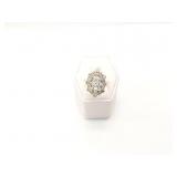 7.2g 14k yg diamond cluster ring;