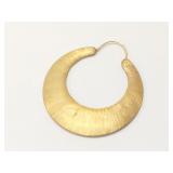 2.6g 14k yg single hoop earring;
