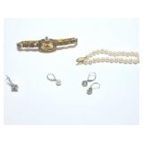 pearl bracelet with 14k yg clasp; ladies nolan