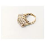 7.9g 10k yg smashed ring with several diamond