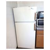 KELVINATOR BREAK ROOM REFRIGERATOR- WORKS
