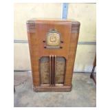 TRUETONE ANTIQUE RADIO