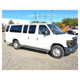 FORD E-350 VAN