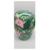 Chinese hand painted porcelain vase 11" x 8.50"
