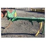 JOHN DEERE E0090 3-Pt 3-Shank V Ripper