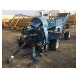 WEISS-MCNAIR 8900 Pull PTO Nut Harvester