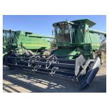 JOHN DEERE CTS II Harvester & MACDON Header