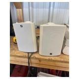 PAIR OF SPEAKERS W MOUNTING BRACKET OFFSITE