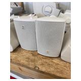 PAIR OF SPEAKERS W MOUNTING BRACKET OFFSITE