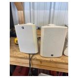 PAIR OF SPEAKERS W MOUNTING BRACKET OFFSITE