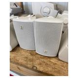 PAIR OF SPEAKERS W MOUNTING BRACKET OFFSITE