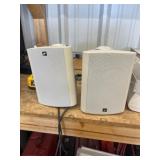 PAIR OF SPEAKERS W MOUNTING BRACKET OFFSITE