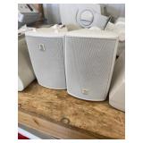 PAIR OF SPEAKERS W MOUNTING BRACKET OFFSITE