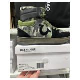 SZ 9.5 TRUE RELIGION CAMO SHOES