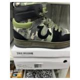 SZ 12 TRUE RELIGION CAMO SHOES
