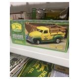 JOHN DEERE DIECAST PICKUP