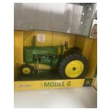 JOHN DEERE DIECAST TRACTOR