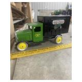 JOHN DEERE DIECAST TRUCK