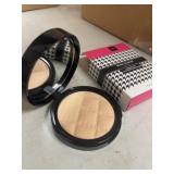 RTW FACE PERFECTING POWDER LIGHT