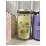 YANKEE BERRY LEMONADE CANDLE