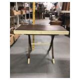 FOLDING TABLE
