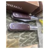 PAIR OF BARLOW POCKET KNIVES