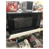 MICROWAVE OVEN