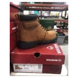 SZ 6 WOLVERINE BOOTS