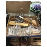 CLOTHES PINS AND WOODEN HANGERS