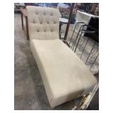 CHAISE LOUNGE