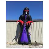 HAUNTED LIVING PROJECTION AIR BLOWN REAPER